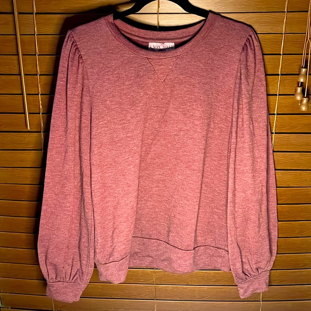 knox rose medium, average wear, muted red/maroon